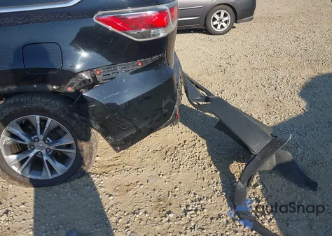 2015 Toyota Highlander Xle V6 z USA, uszkodzony, nr VIN 5TDJKRFH4FS149601